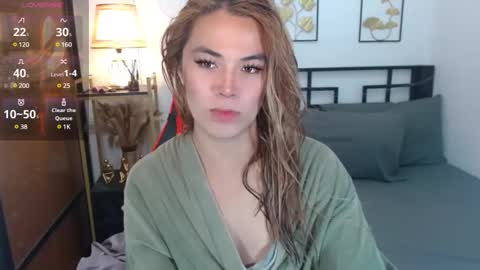 Snapshot of arcicola2727 chatting on January 15, 7:37 am Arci online show from January 15, 7:37 am