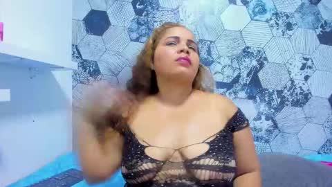 ariana_bbw_ online show from September 19, 9:07 pm