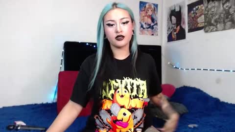 Snapshot of arianauwu666 chatting on February 23, 12:51 am help me 100 hands up my OF is Free online show from February 23, 12:51 am