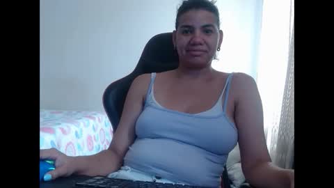 ariannaloovel online show from January 13, 5:44 pm