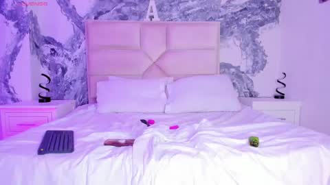 AriannaROux online show from December 18, 4:31 am