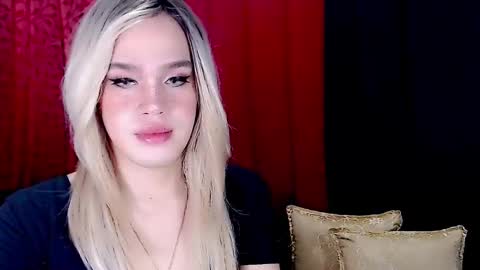 ARIANNE CUMS  online show from January 20, 9:01 pm