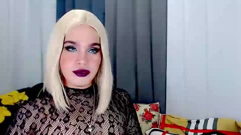 ARIANNE CUMS  online show from February 25, 5:30 am