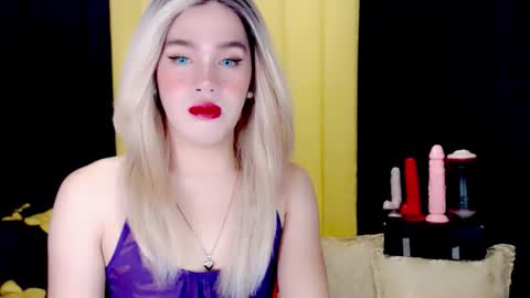 ARIANNE CUMS  online show from September 8, 8:08 pm
