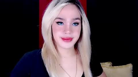 ARIANNE CUMS  online show from January 12, 8:03 pm