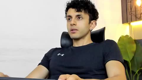 Snapshot of ariasaadeh chatting on September 14, 12:39 pm ariasaadeh online show from September 14, 12:39 pm
