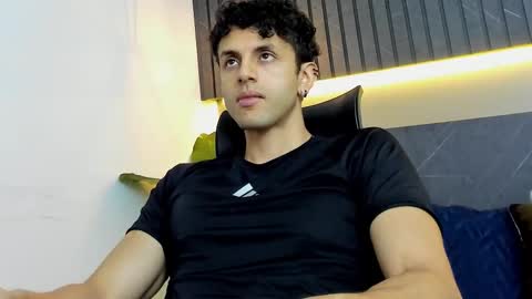 Snapshot of ariasaadeh chatting on September 13, 12:29 pm ariasaadeh online show from September 13, 12:29 pm