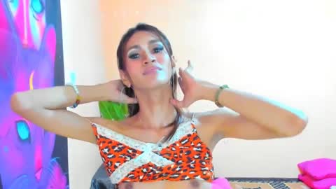 Snapshot of ariba_aribats chatting on February 14, 9:13 am VAL online show from February 14, 9:13 am