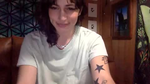 Snapshot of arielwyld chatting on February 16, 3:16 pm ariel colin when hes here online show from February 16, 3:16 pm