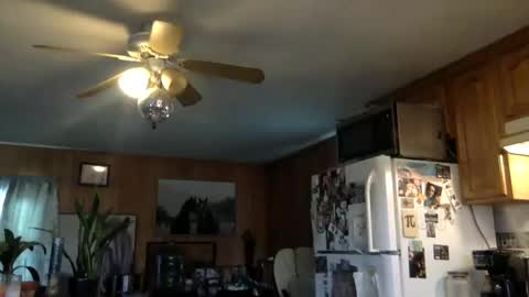 Snapshot of arielwyld chatting on March 9, 7:15 pm ariel colin when hes here online show from March 9, 7:15 pm
