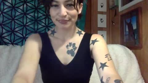 Snapshot of arielwyld chatting on February 23, 1:42 pm ariel colin when hes here online show from February 23, 1:42 pm