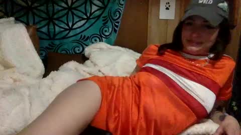 Snapshot of arielwyld chatting on February 16, 1:36 am ariel colin when hes here online show from February 16, 1:36 am