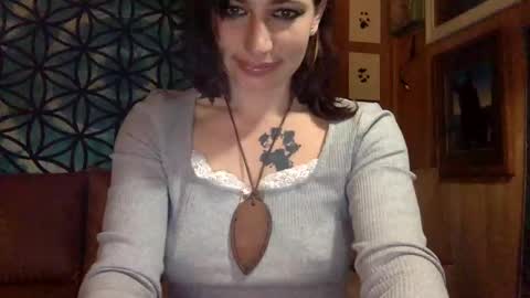 Snapshot of arielwyld chatting on February 6, 2:11 am ariel colin when hes here online show from February 6, 2:11 am