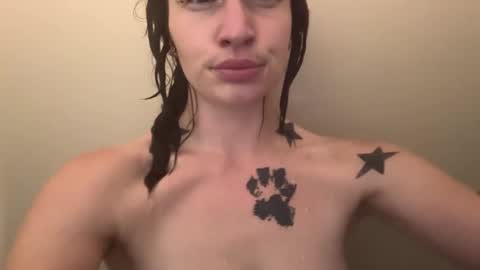 Snapshot of arielwyld chatting on January 31, 4:27 pm ariel colin when hes here online show from January 31, 4:27 pm