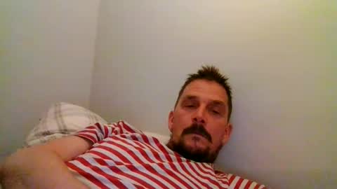 ariparikrigsmann online show from December 8, 8:15 pm