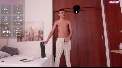 aron_pipeer online show from September 8, 4:06 pm