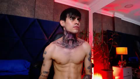 aronmuller_ online show from September 13, 7:00 am