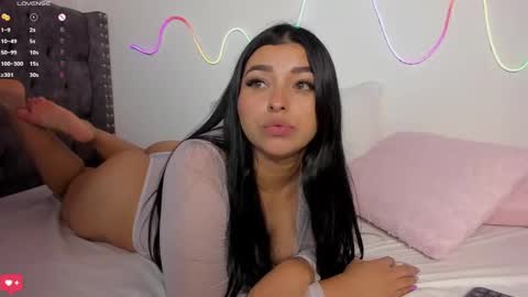 ESTEFANY online show from December 6, 7:59 am