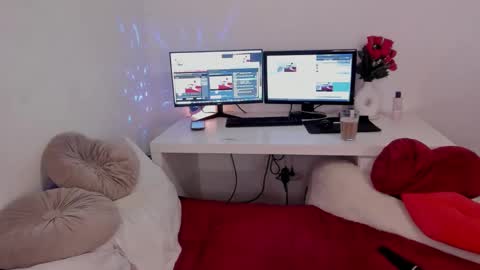 Snapshot of aryahunt chatting on September 18, 10:19 am Arianacustom videos available for sale try my special vibes 112233111222333 private copy at request online show from September 18, 10:19 am