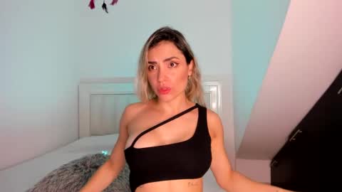 ashley_blair online show from February 21, 3:54 pm