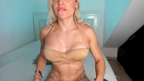ashley_blair online show from January 24, 6:25 pm