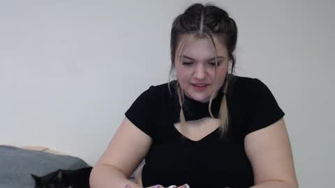 Snapshot of ashleyrosee_ chatting on February 22, 11:13 pm Anite online show from February 22, 11:13 pm