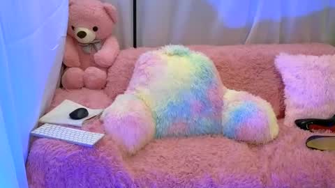 Ashley online show from December 8, 3:50 am