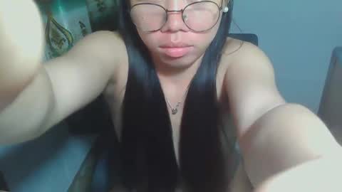 Rhean online show from February 22, 7:36 pm