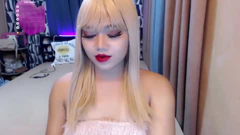 Snapshot of asian_suteishi chatting on December 16, 2:47 am stacey online show from December 16, 2:47 am