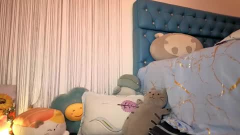 candy online show from February 9, 6:43 am