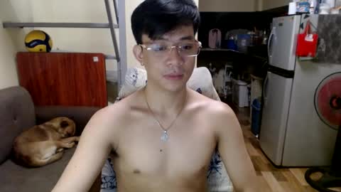 asiandreamboyx online show from February 8, 6:33 am