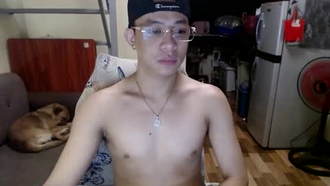 asiandreamboyx online show from February 10, 5:14 am