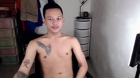 asianhugecock05 online show from September 17, 2:15 am