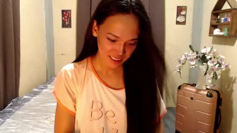 Snapshot of asianpinay1229 chatting on February 4, 4:48 am Patricia online show from February 4, 4:48 am