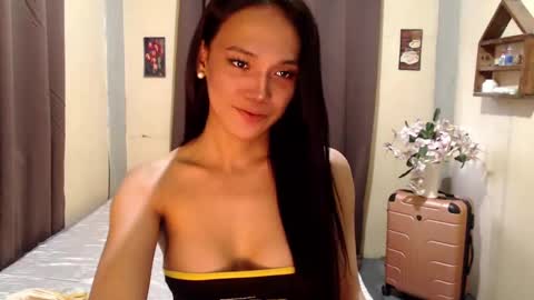 Snapshot of asianpinay1229 chatting on January 29, 6:33 am Patricia online show from January 29, 6:33 am