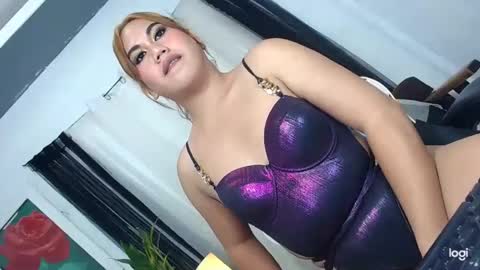 asiansweetgirlwendy online show from January 18, 6:34 am