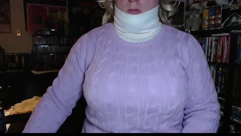 Aspen Vale online show from December 2, 10:51 pm