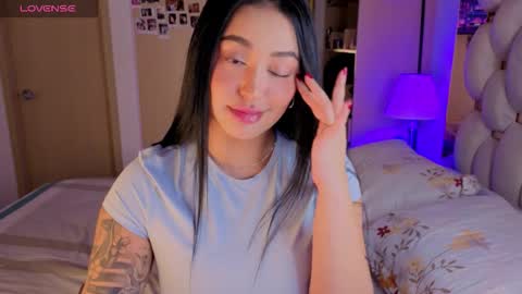 Snapshot of asshley__ chatting on September 11, 2:02 am Ashley online show from September 11, 2:02 am