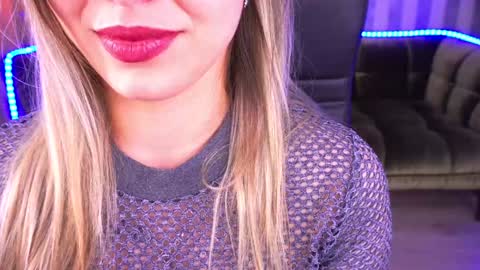 Snapshot of astraluxe_ chatting on January 21, 5:09 pm Asta online show from January 21, 5:09 pm