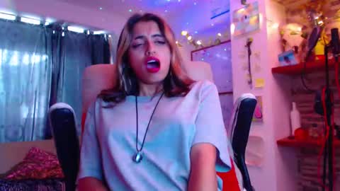 Snapshot of ateneasairce chatting on February 7, 9:37 pm Atenea online show from February 7, 9:37 pm