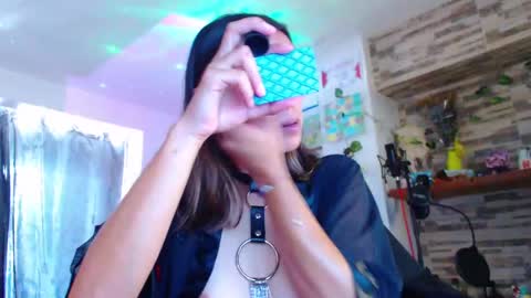 Snapshot of ateneasairce chatting on March 10, 3:09 pm Atenea online show from March 10, 3:09 pm