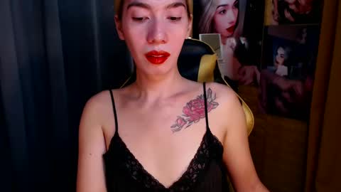 Snapshot of aurakharisma_xx chatting on February 15, 6:02 am Miss awra online show from February 15, 6:02 am