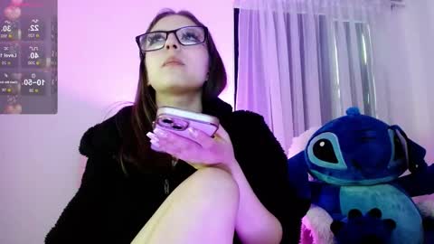 Snapshot of aurora_blossom__ chatting on February 18, 3:31 pm Aurora online show from February 18, 3:31 pm