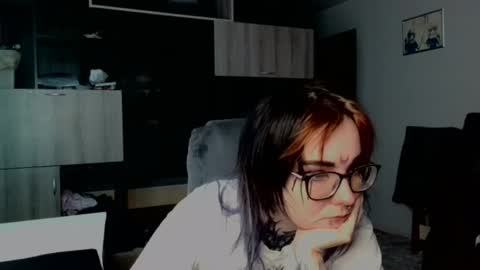 Snapshot of aurora_spell chatting on September 10, 9:10 am Milana online show from September 10, 9:10 am