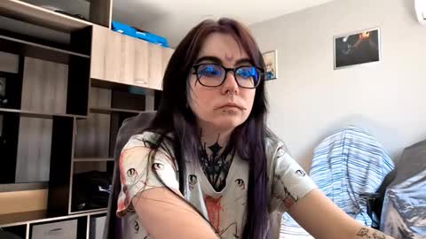 Snapshot of aurora_spell chatting on September 21, 8:07 am Milana online show from September 21, 8:07 am