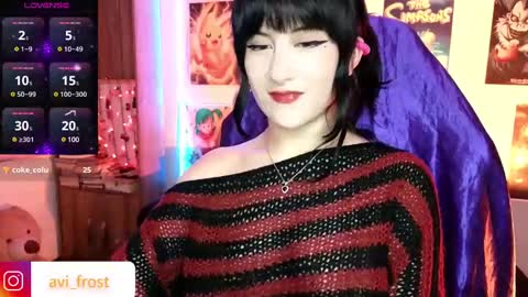 Snapshot of avi_frost chatting on March 1, 5:31 am Saraaaa independent model 3 online show from March 1, 5:31 am