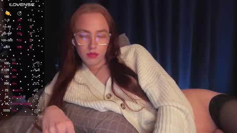 Snapshot of avril_pearly_ chatting on March 6, 11:31 pm avril_pearly_ online show from March 6, 11:31 pm