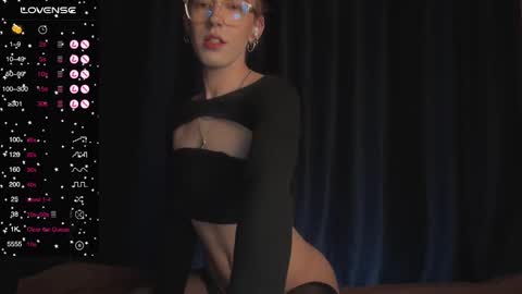 Snapshot of avril_pearly_ chatting on March 7, 7:16 pm avril_pearly_ online show from March 7, 7:16 pm