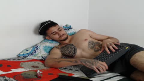 Snapshot of axel_ag chatting on January 22, 2:56 pm Axel online show from January 22, 2:56 pm