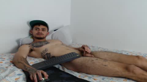 Snapshot of axel_ag chatting on February 22, 10:09 pm Axel online show from February 22, 10:09 pm